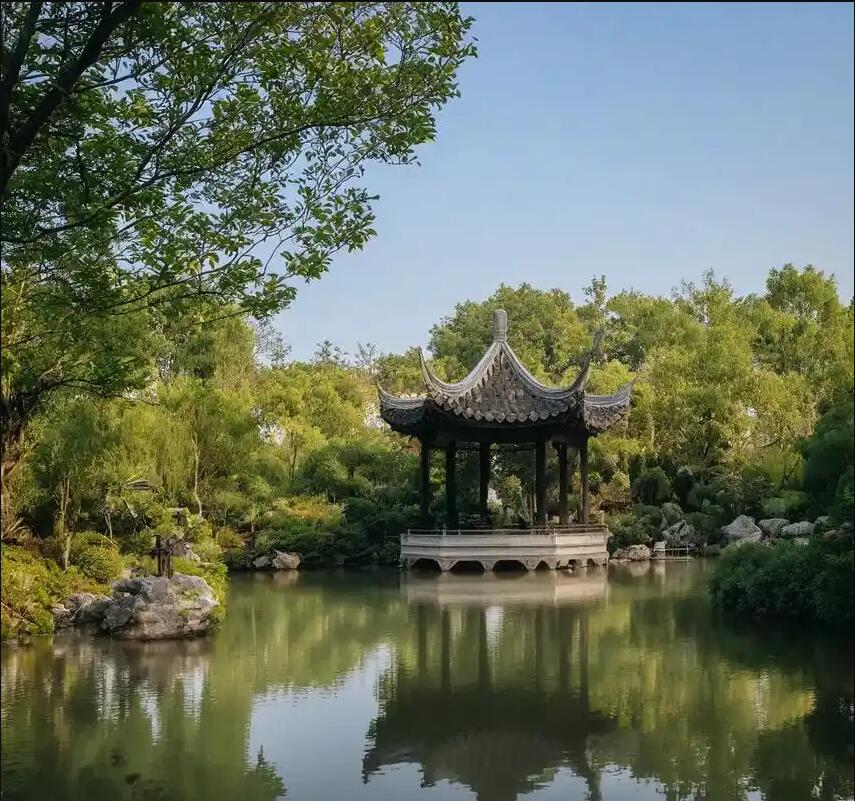 雨花台区灵薇服务有限公司